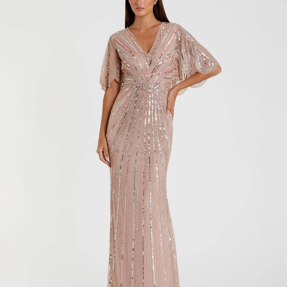 #200 ❤️ BNWT MAC DUGGAL V-Neck Flutter Sleeve Cape Maxi Gown #93583